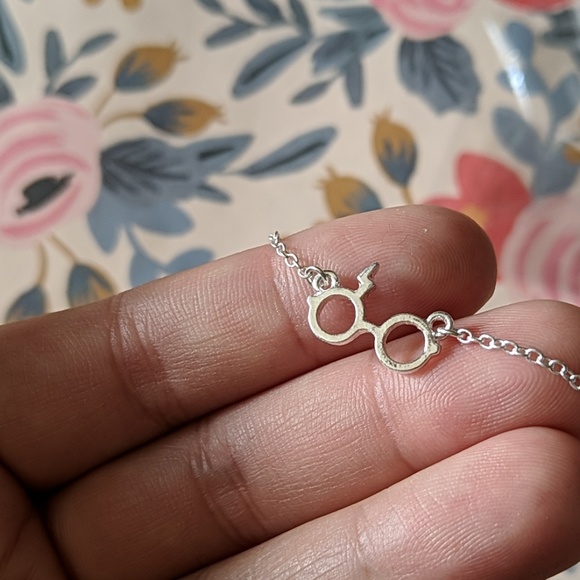 Modcloth Jewelry - Nwot silver harry potter glasses charm necklace
